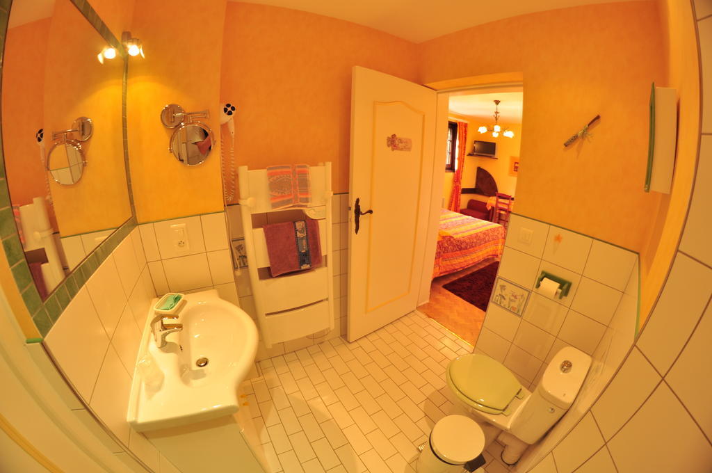 Hotel-Logis La Coraline Gannat Værelse billede